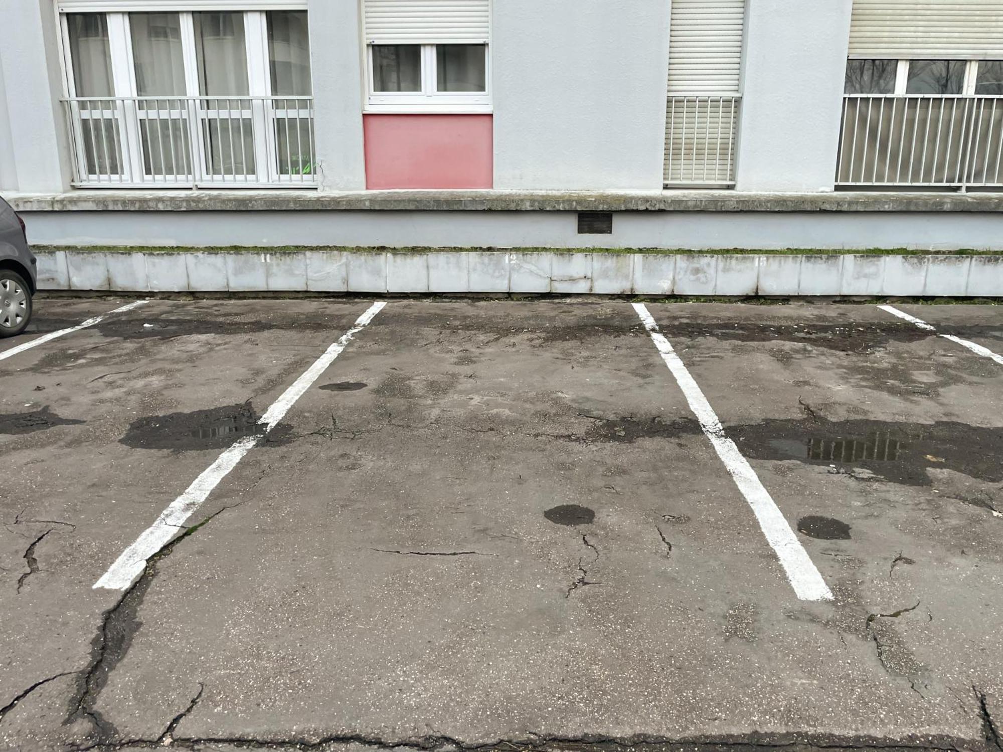 Au Coeur Des Arenes - Parking Prive Lejlighed Metz Eksteriør billede